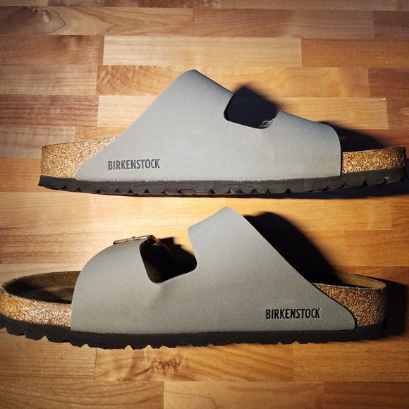 Birkenstock Arizona in Stone - Unisex - 42 Regular/Wide - Picture 3 of 3
